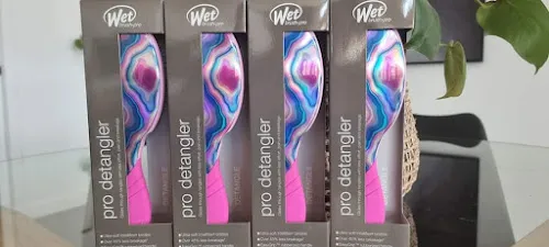 2 - Split Enz Hair Studio @ Tinonee