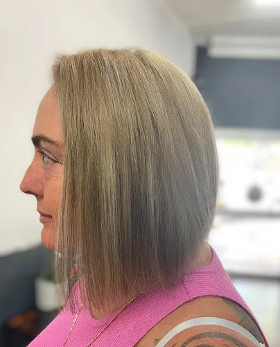 7 - Stags Hairstylist