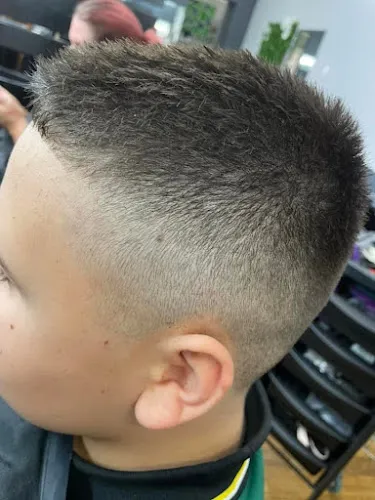 6 - Stags Hairstylist