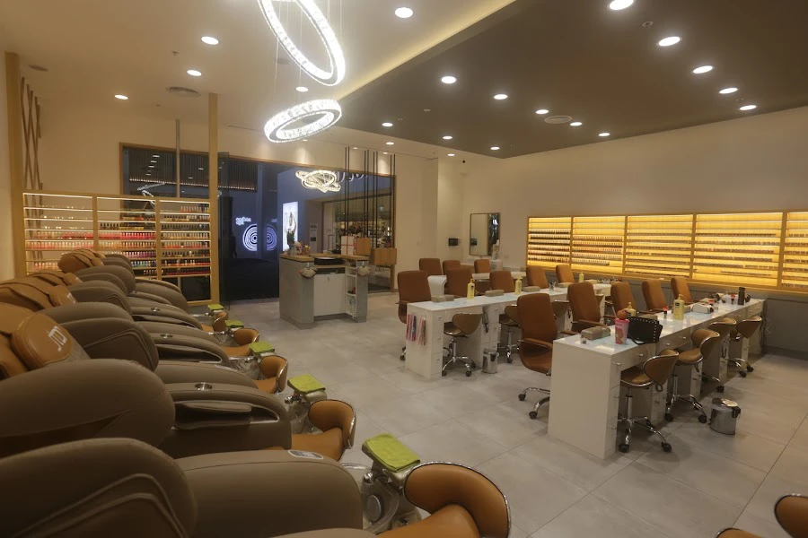 1 - Star Nails And Waxing