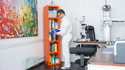 3 - Stephan Julius Roth