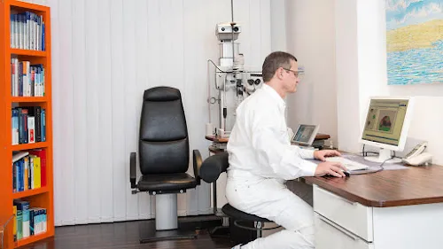 2 - Stephan Julius Roth