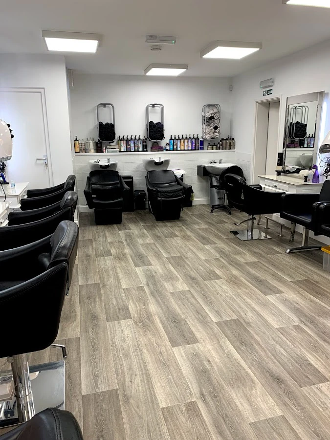 1 - Stephanie Guadagnini Hair Salon