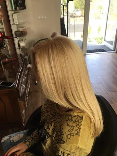 5 - Studio Angel ,salon fryzjerski przedluzanie zageszczanie wlosow,