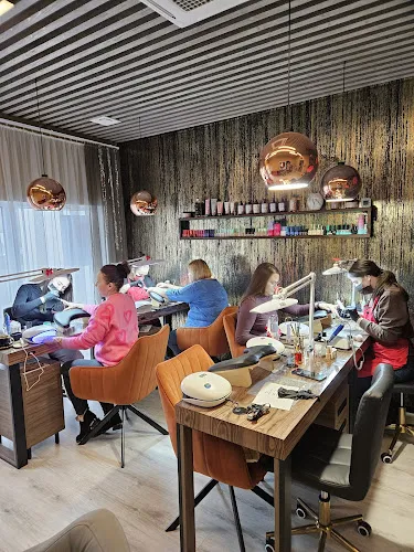 5 - Studio Fryzur Angelika Helka „ Angel Hair”