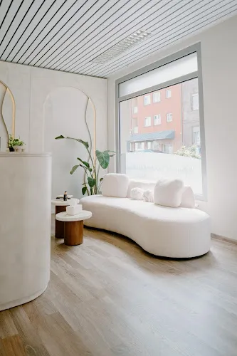 6 - Sümy beauté and the beast