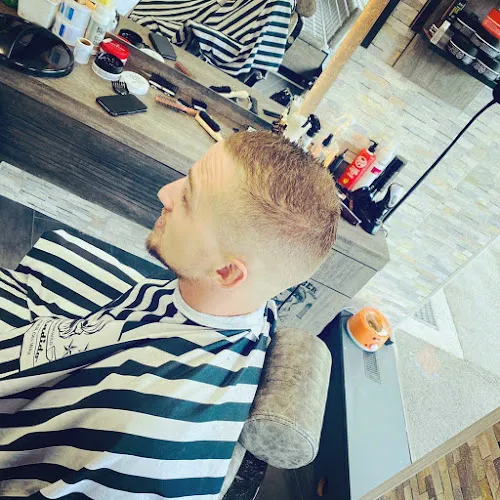 8 - Suisse coiffure barber shop - Bulle