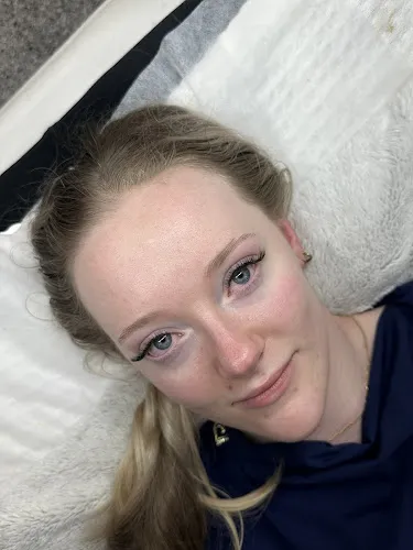 7 - Sum Sum Nails & Beauty