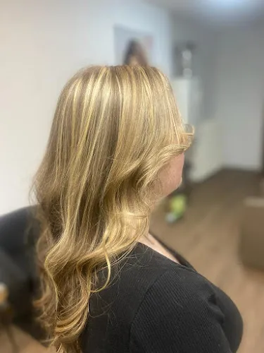 4 - SUN & MORE Sonnenstudio