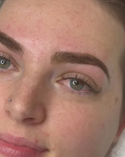 7 - Sunflower Nails and Beauty