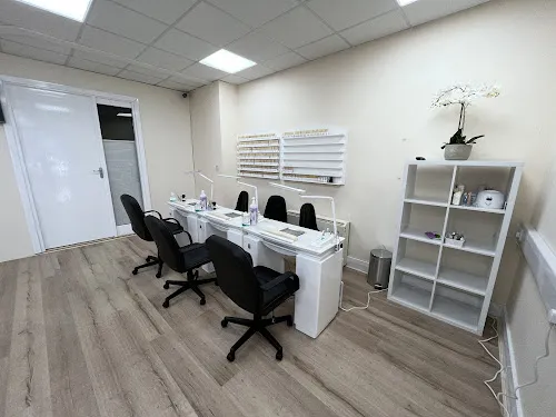 3 - Sunshine Hair Salon