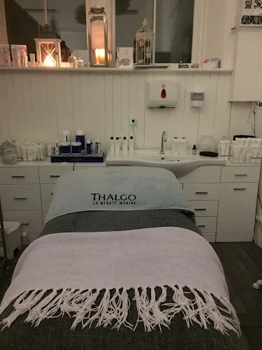 6 - Sunshine Tanning Studio