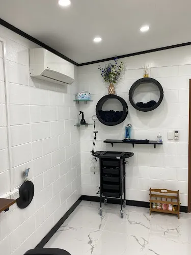 5 - SuperbNails & Waxing