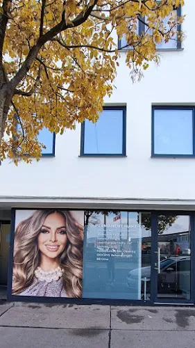 5 - Sylvias Naillounge