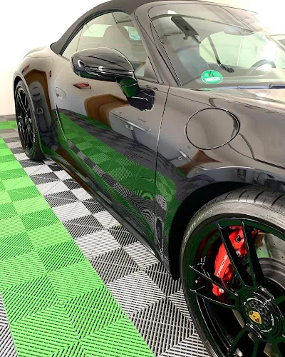 2 - T & C Autolackiererei GmbH