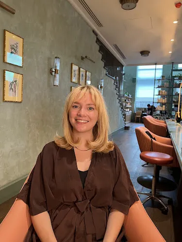 4 - Tai Chung Wah Hair Salon