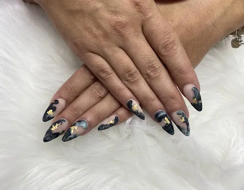 3 - Tammy Nails