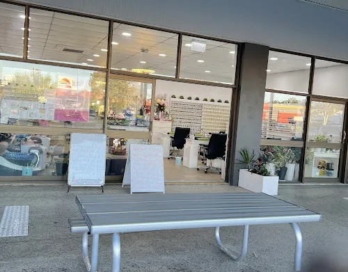 4 - T&R Nails and Beauty