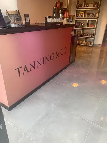 1 - Tanning & Co