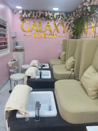 4 - Taras nails and beauty