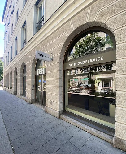 3 - TBH - The Blonde House by Eno München I Lash & Brow Bar München