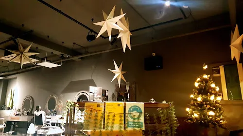 2 - The Barber Lounge