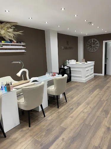 2 - THE BEACH BARBER. Highfield Rd