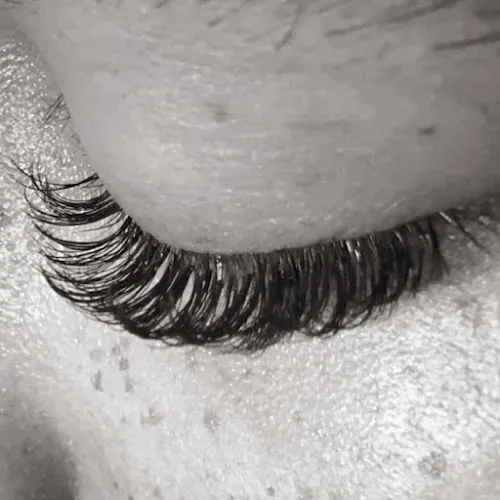 2 - The Beauty & Lash Room