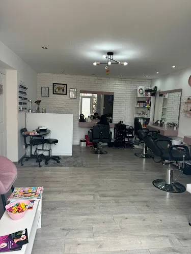 2 - The Beauty Box WB