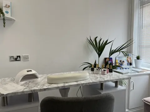 7 - The Beauty Studio