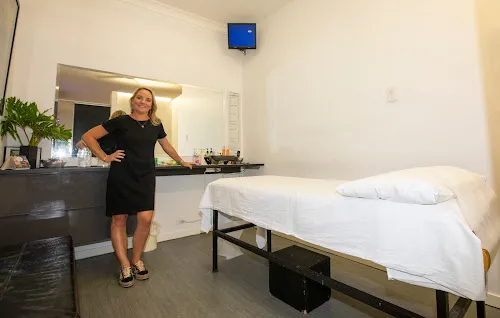 2 - The Best Nails , Beauty & Foot Spa