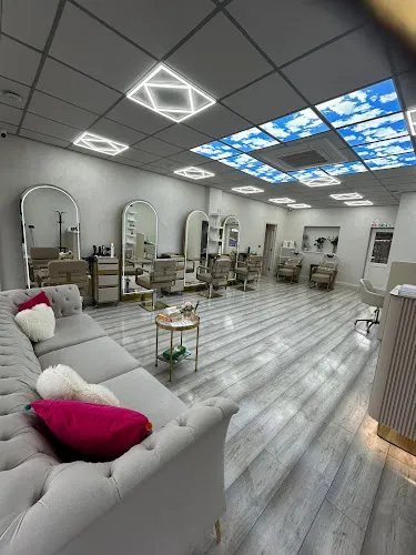 2 - The Bridge Salon