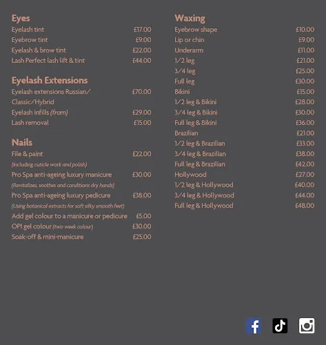 4 - The Country House Salon