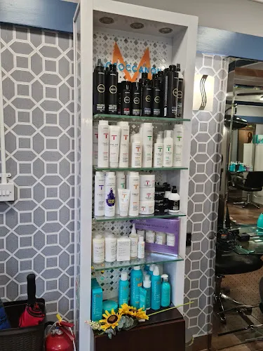 5 - The Crazy Hair Salon