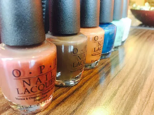 6 - The Cutting Lounge