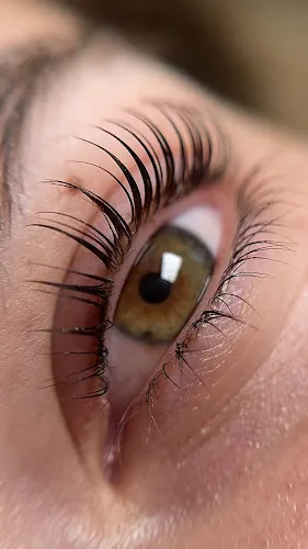 2 - The Girl Behind The Faces