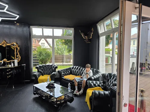 6 - The Golden Barber - Mens Salon