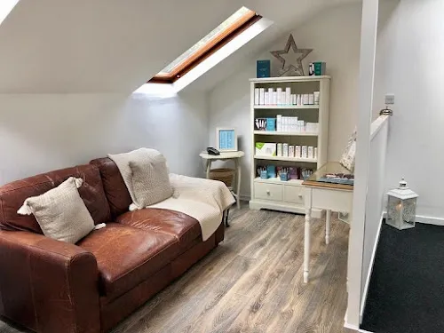 3 - The Hair & Makeup Project