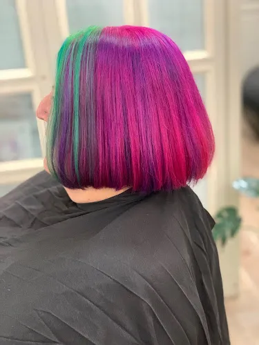 4 - The Hair Hub & co