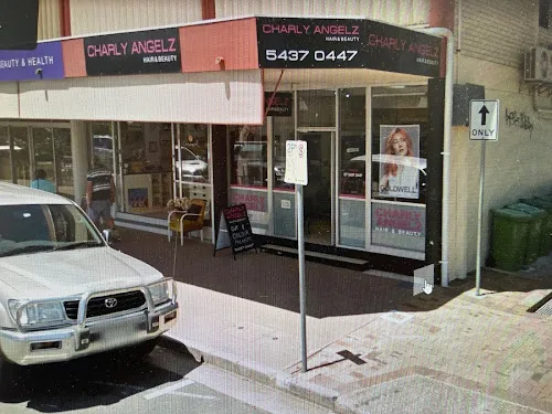 1 - The Hairbar Caloundra