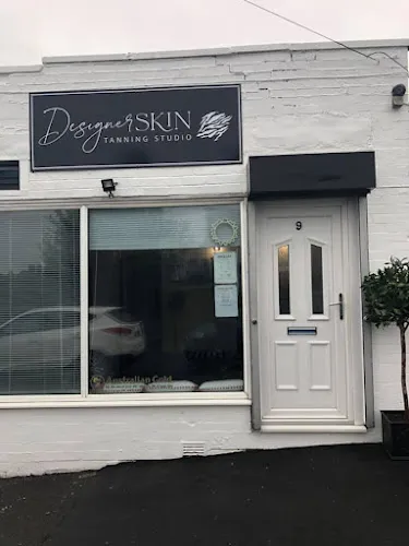 2 - The Little Nail Shop