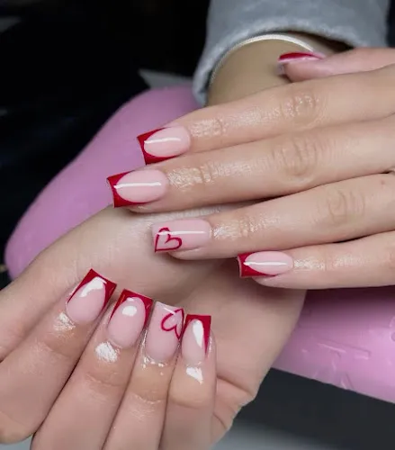 7 - The Little Nail Shop