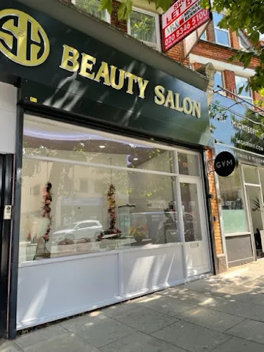 6 - The Look Hair and Beauty