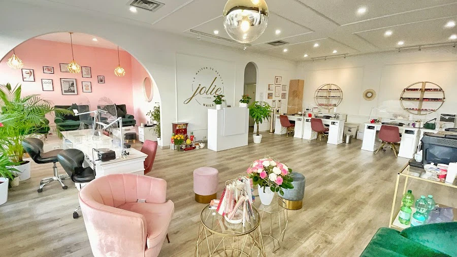 1 - The Pearl Beauty & More