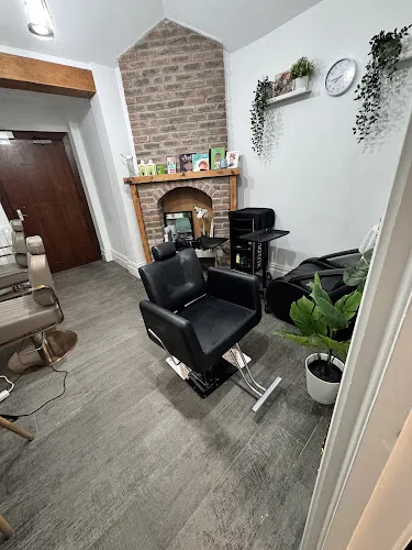 3 - The Salon