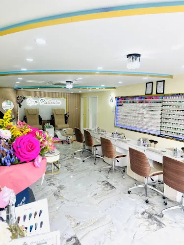 8 - The Suntan Centre