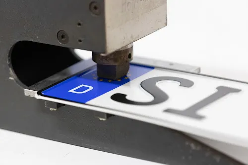 6 - Thöne KFZ-Meisterwerkstatt