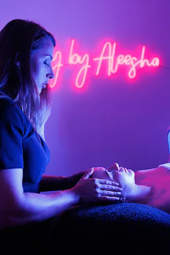 3 - Threading hair & beauty