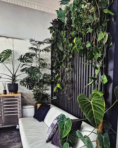 5 - Threading hair & beauty