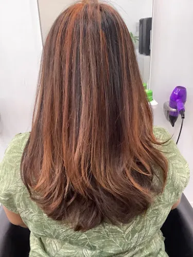 6 - Thrones Barber and Stylists